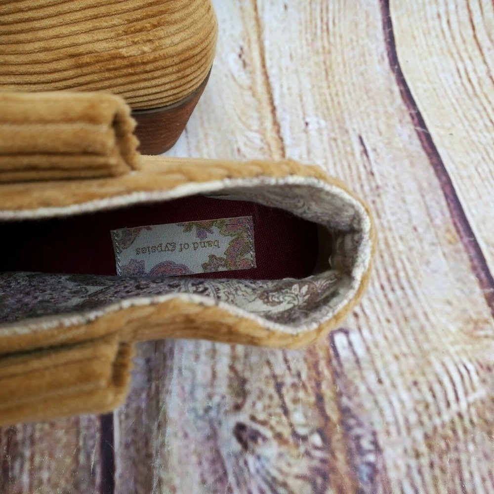 Band of Gypsies Western Delta Corduroy Ankle Boots - Picture 8 of 8